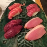 渋谷肉横丁 肉寿司 - 肉寿司なんて初めて食べる！！
      赤身、ロース、カルビ、中落ち！
      幸せ❁◟(∗❛ัᴗ❛ั∗)◞❁