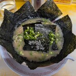 とんこつラーメン よかろうもん - 
