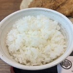 とんかつ杉 - ご飯はふっくらもっちり。とても美味しいです。