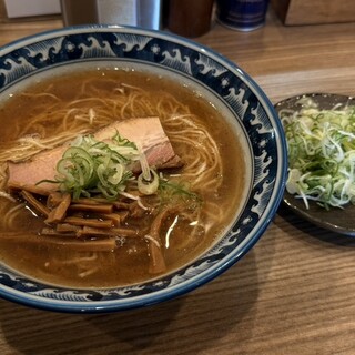 斗香庵 OJIMA - 料理写真:琥珀 魚貝中華そば ¥800 ネギ増し¥160