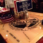 BUBBA GUMP SHRIMP TOKYO - テーマはフォレストガンプ