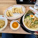 餃子の王将 - 料理写真:ジャストサイズラーメン+ジャストサイズ炒飯+焼き餃子1人前