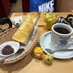 コメダ珈琲店 - 料理写真:コメダブレンド560円+トーストモーニング(無料サービス)