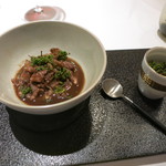 エクアトゥール - 27年4月　和牛コンソメフラン、フォンドボーソース　花山椒添え