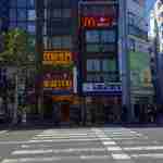 うどん 丸香 - するりと横断歩道をわたって対岸に移動し