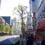 うどん 丸香 - しばし真っ直ぐ進んでいきます。