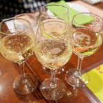 ガネーシュ - スパークリングワインでかんぱーい