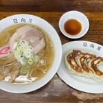 青竹手打ラーメン 日向屋 - 