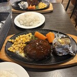 浪漫亭 - 牛肉100%炭火焼風ハンバーグステーキ