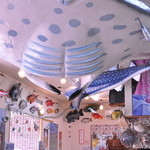 魚屋直営食堂　魚まる - お子様が見て楽しめるようになっております。