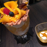 カフェ コムサ 池袋西武店 - 別添えソースがまた濃くて美味しい♫