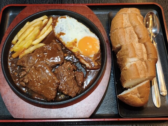 WaVi Restaurant