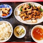 宝中飯店 - ブタナス定食