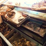 丸冨水産 - 貝がいっぱい！