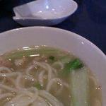 八重洲大飯店 - 鶏の煮込みそば1200円