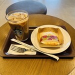 スターバックスコーヒー - 料理写真:バジルポークホットトルティーヤ