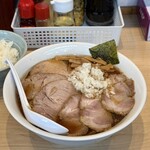 びんびん亭 - チャーシューメン¥1050（大盛り無料）、半ライス¥150
