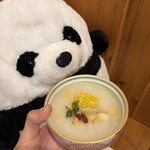 パンダの寝床 - コーンがアクセントのお粥