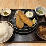 うまい魚が食べたくて - アジフライ定食のご飯大盛