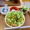 すき家 - ねぎ玉牛丼の大盛か特盛のどっちか(定かではない…笑)と、Sukiシェイク抹茶