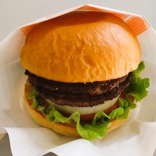 COMET BURGER - 料理写真:クラシックバーガー（￥1250）