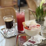 Cafe Gloriette - 幸せなテーブル