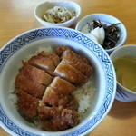 東庵 - かつ丼　980円