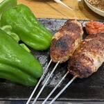 もつ焼 かど - 料理写真:ピーマンつくね