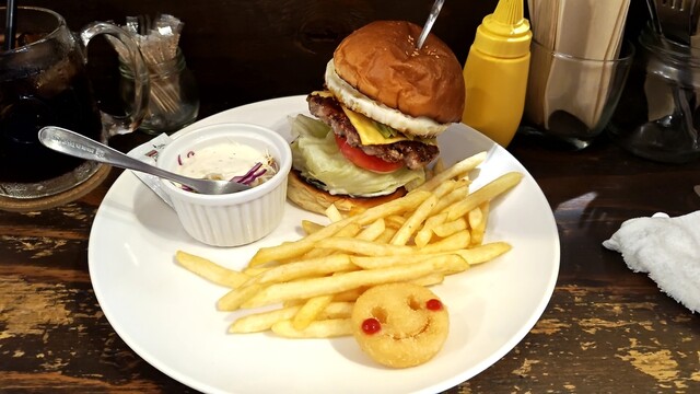 ビーチストーリー バーガーズカフェビーチ ストーリー （Burger's Cafe Beach Story