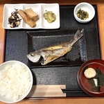 郷土料理 海幸 - 焼魚定食（いさき）