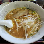 金石餃子店 - 2015年4月20日(月)　定食12番「ラーメン・炒飯セット」(ランチタイム650円)　ラーメン！