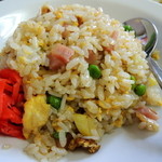 金石餃子店 - 2015年4月20日(月)　定食12番「ラーメン・炒飯セット」(ランチタイム650円)　炒飯！