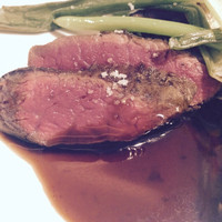 ジュー ドゥ マルシェ - 和牛ランプ肉　赤ワイソースで