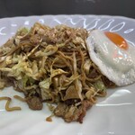 お好み焼き みきや - 焼きそば定食(目玉付き)
