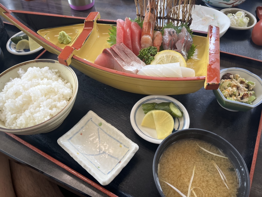 まる よ 西条 店