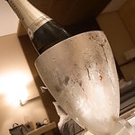 フォーシーズンズホテル丸の内　東京 - サーバー