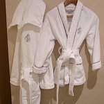 フォーシーズンズホテル丸の内　東京 - 大人用・子供用　バスローブ