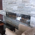 フォーシーズンズホテル丸の内　東京 - ガス暖炉