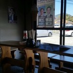 あじ屋 - テーブル席