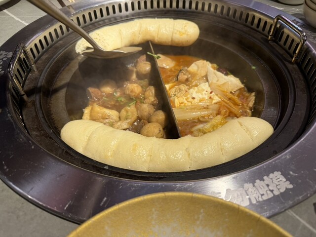 灶財進寶 小锅呼饼铁锅炖 （そうさいしんほう）のご予約 - 御徒町/中華 