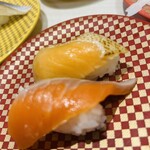 魚べい - 料理写真:サーモンと炙り^ - ^