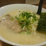 こことん - 600円のとんこつらーめん