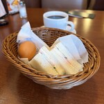 SAMURAI喫茶 - 料理写真:モーニング　ハムサンド＋ゆで卵