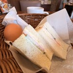 SAMURAI喫茶 - モーニング　ハムサンド＋ゆで卵