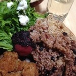 Cafe Go Vegan - ボリューム満点で美味しかったです！veganなのに、菜食とは思えなかったです！　月替りだけど、小鉢がほぼ日替わりとおっしゃられてました。また、来週いっちゃいます〜