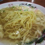 武蔵屋食堂 - 中細ストレートの卵麺