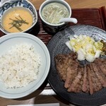 仙台牛たん 青葉 - 料理写真:
