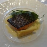 ラ・トルテュ - サクラマスのポワレ　ブールブランソース