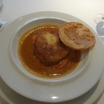 ラ・トルテュ - 毛蟹とホタテのガレット
      人参のエクラゼ、甲殻類のビスク