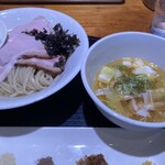 喜元門 - 料理写真:プレミアムつけ麺塩1,200円
1,000円が適正価格